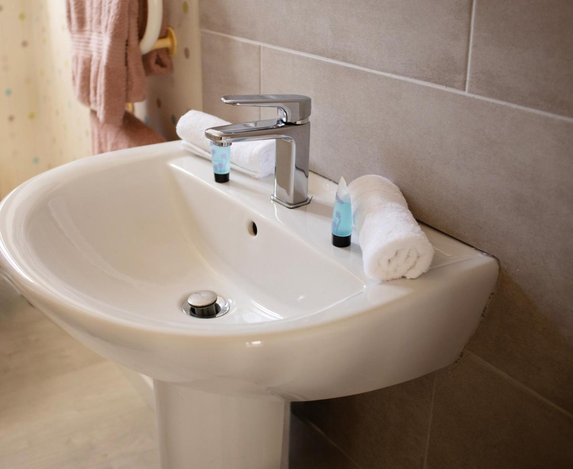 Spa , Jardin 250M2 Et Appartement Cosy De 60 M2 Au Centre Boulogne-sur-Mer Kültér fotó
